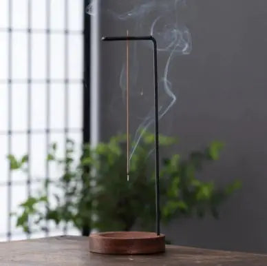 Brûleur d'encens à l'envers du bâton