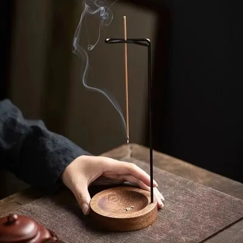 Brûleur d'encens à l'envers du bâton