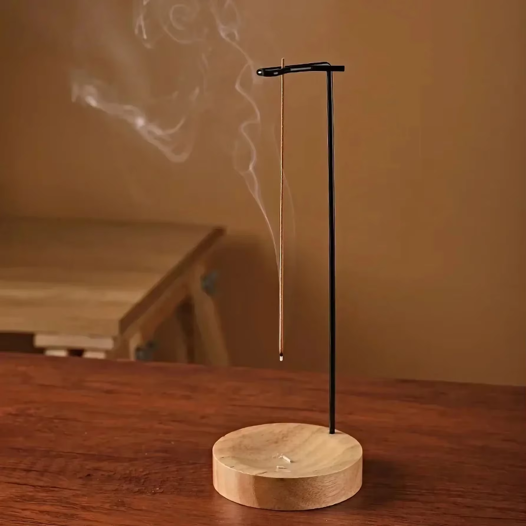 Brûleur d'encens à l'envers du bâton